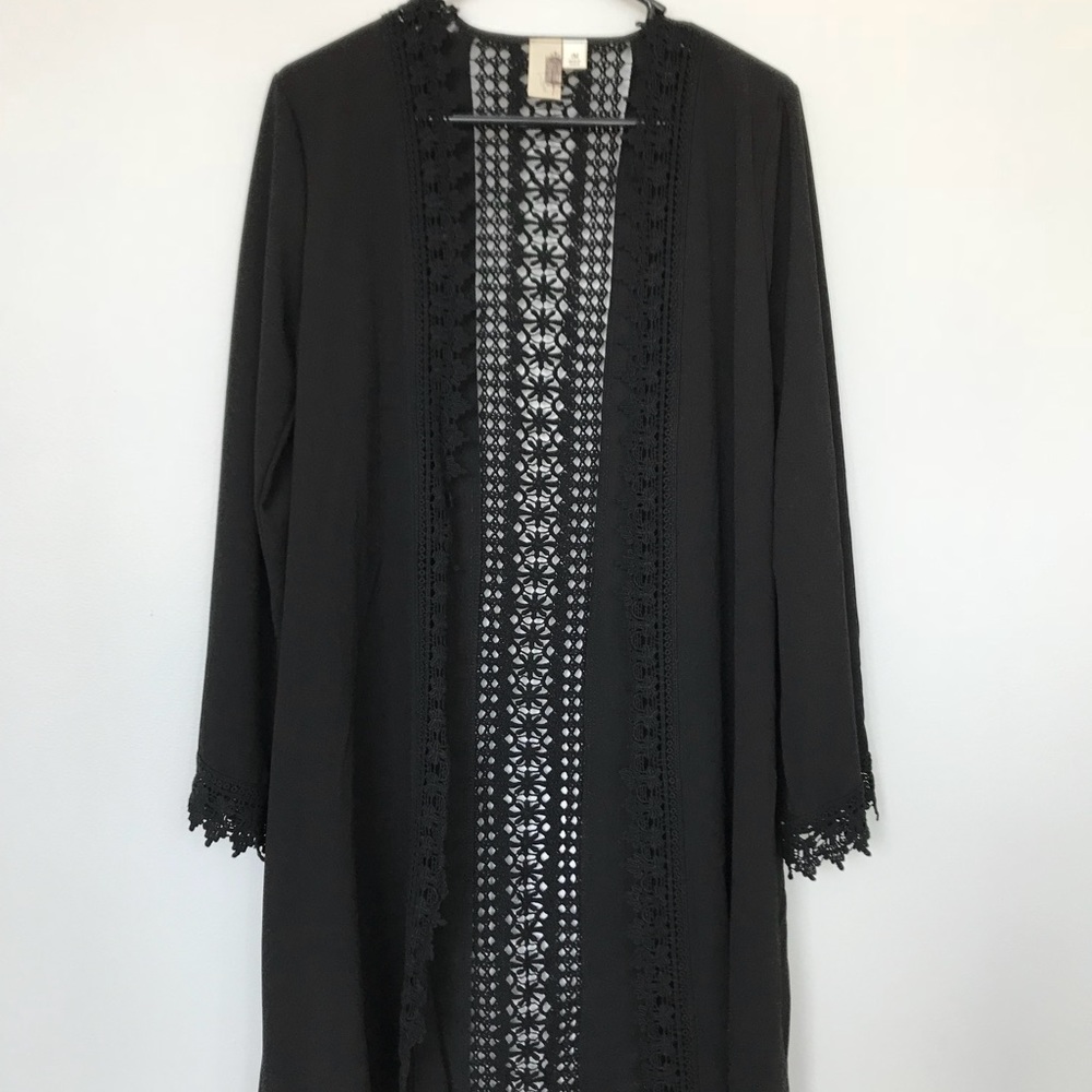 Francesca’s black kimono / cardigan